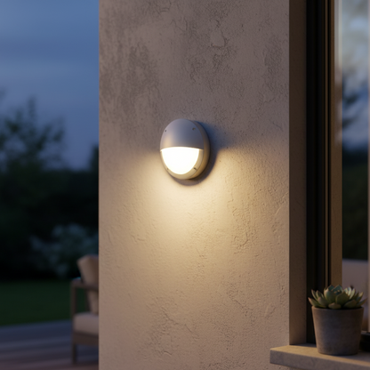 Bulkhead Outdoor Light with Bayer Polycarbonate (BH J600-A2-)