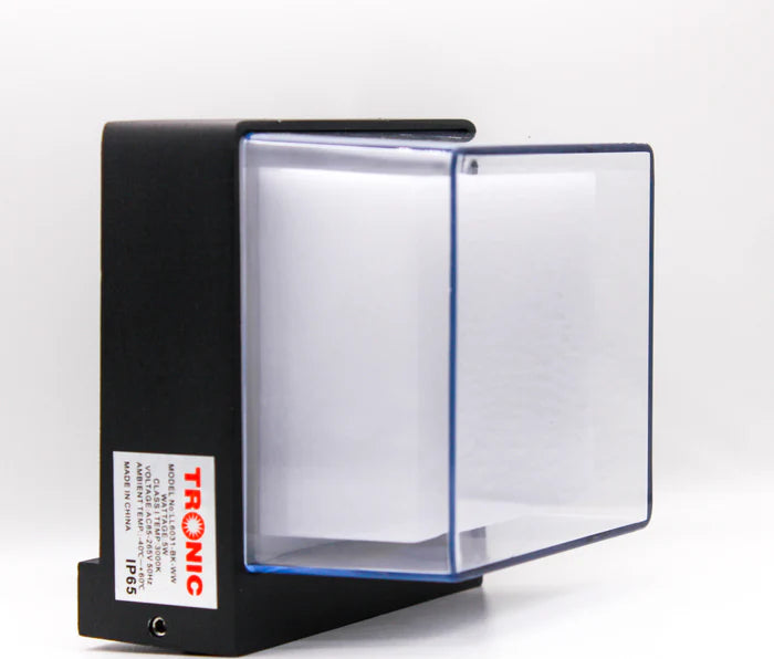 Box LED Bulkhead Warm White Fitting LL 6031-BK-WW