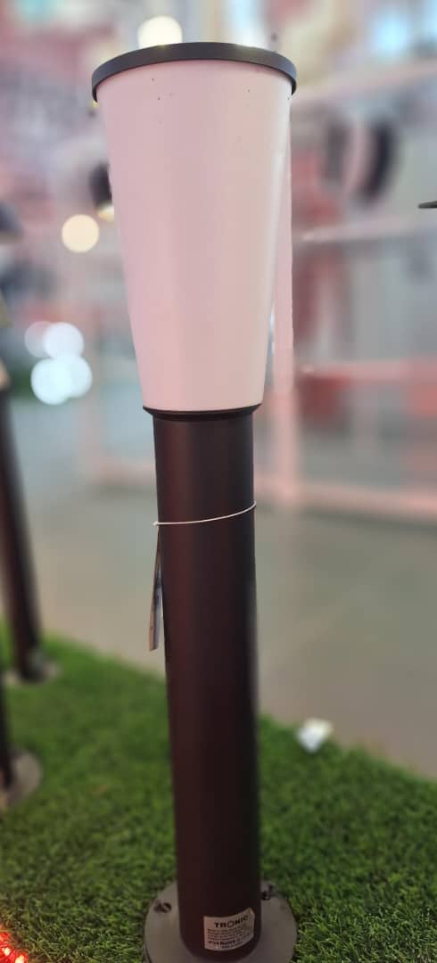 Aluminium Garden Light fitting 7 Watts (LL 22BL-30-06-BK-WW)